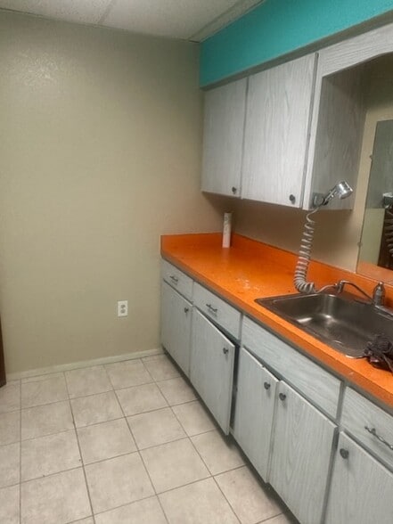 More Photos Of 3576 Webber St, Sarasota Freestanding For Sale