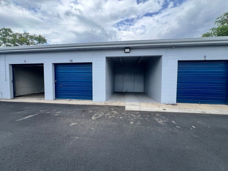 More Photos Of 2297 Lake Ave SE, Largo Warehouse For Sale