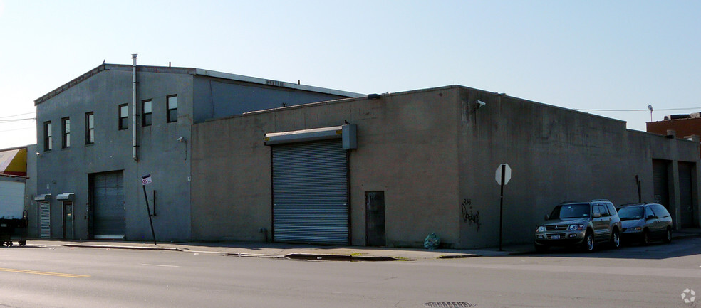 Primary Photo Of 1160 Randall Ave, Bronx Warehouse For Lease