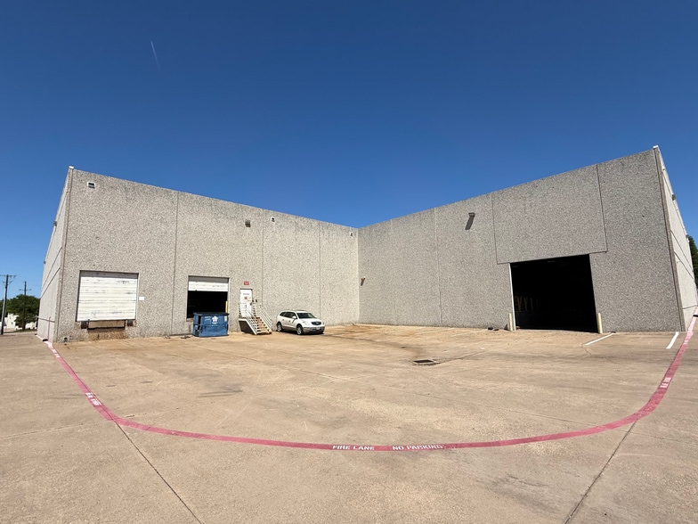 More Photos Of 2251 Chenault Dr, Carrollton Warehouse For Sale