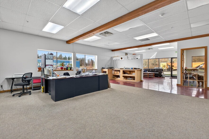 More Photos Of 4350 Pacific Hwy, Bellingham Industrial For Lease