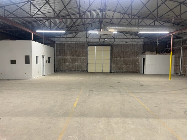 More Photos Of 4809 Century Dr, Forest Hill Warehouse For Sale