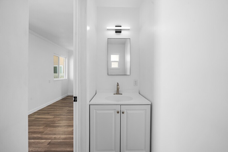 More Photos Of 3515 W Commonwealth, Fullerton Multifamily For Sale