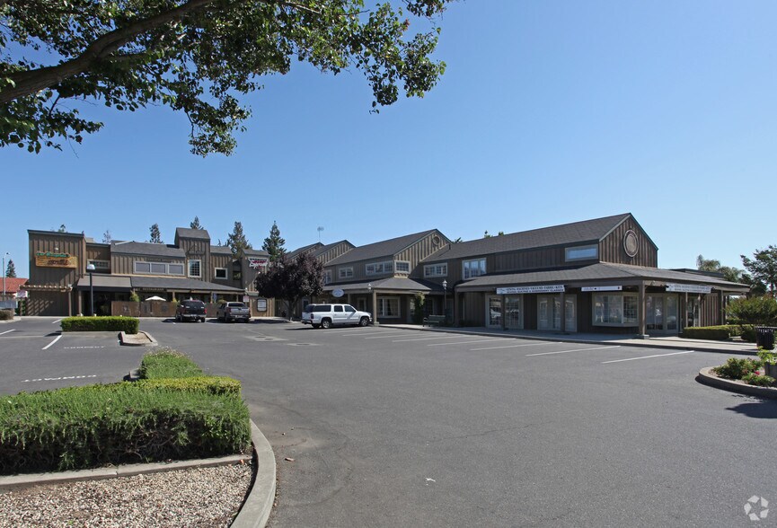 Primary Photo Of 1214 W F St, Oakdale Freestanding For Lease