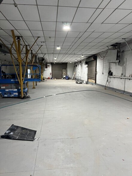 More Photos Of 6104 Strickland Ave, Brooklyn Warehouse For Lease