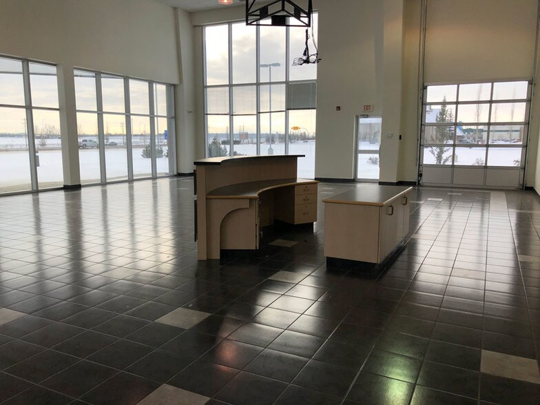 More Photos Of 295 Burnt Park Dr, Red Deer County Flex For Sale