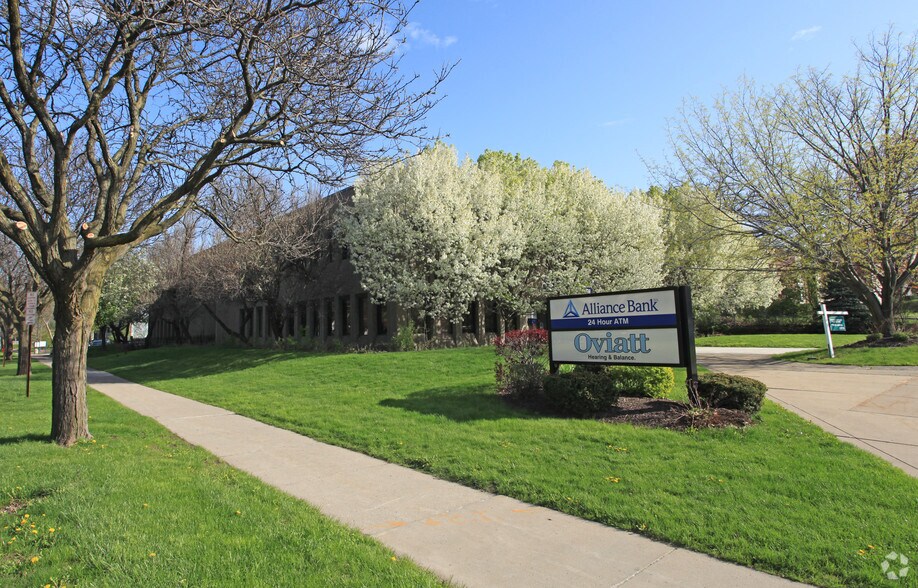 Primary Photo Of 1001 James St, Syracuse Medical For Lease
