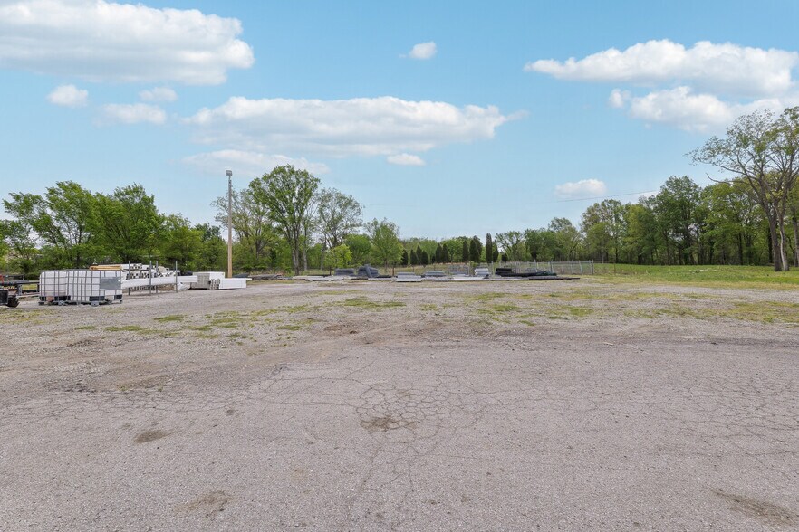 More Photos Of 4151 N Wood Dr, Okmulgee Service For Sale