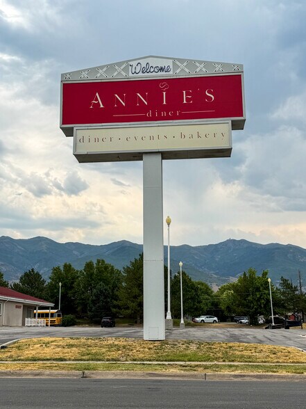 More Photos Of 286 N 400 W, Kaysville Restaurant For Lease