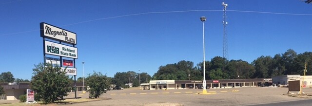 More Photos Of 653 E Madison Ave, Bastrop General Retail For Lease
