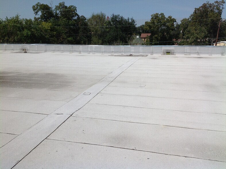 More Photos Of 6100 Jefferson Blvd, Groves Department Store For Sale