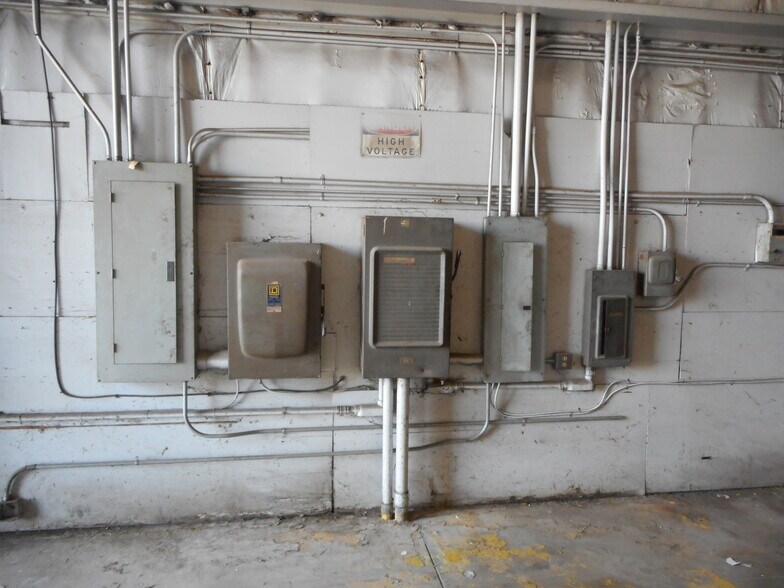 More Photos Of 5257 US ROUTE 22, Washington Court House Distribution For Sale