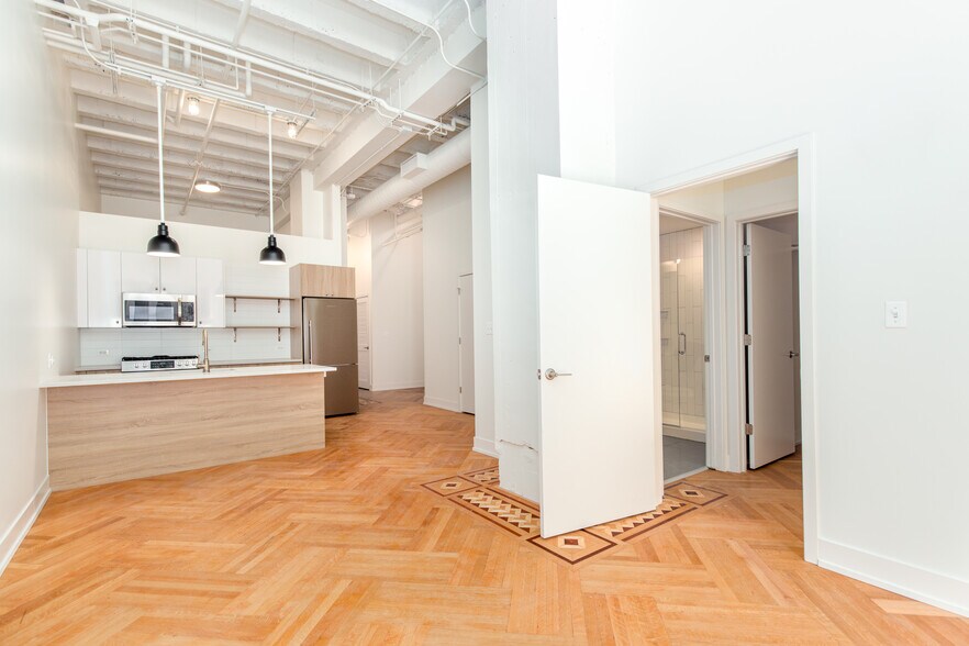 More Photos Of 30 E Adams St, Chicago Apartments For Lease