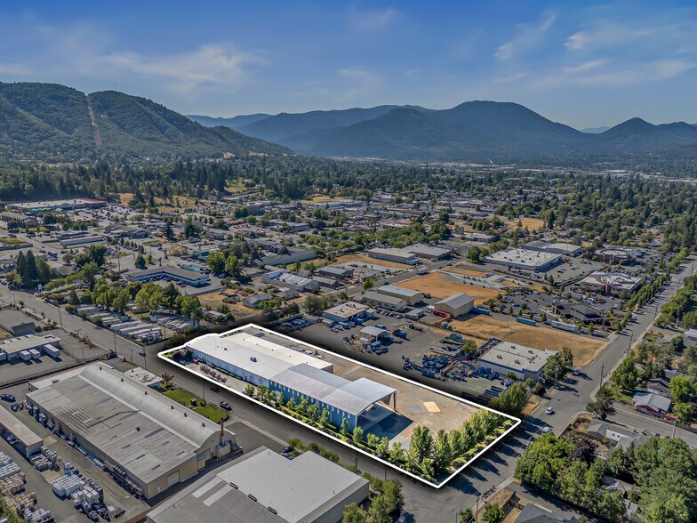 Primary Photo Of 1990 NW Washington Blvd, Grants Pass Warehouse For Sale