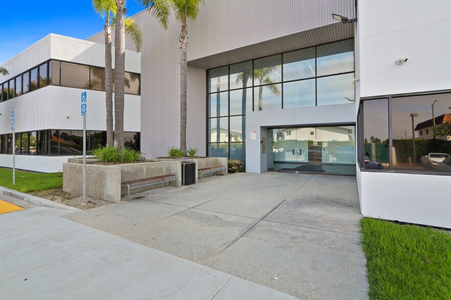More Photos Of 1520 Nutmeg Pl, Costa Mesa Office For Lease