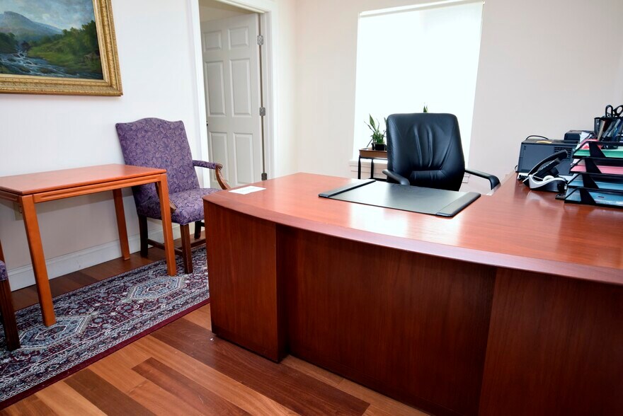 More Photos Of 252 N Washington St, Falls Church Office For Lease