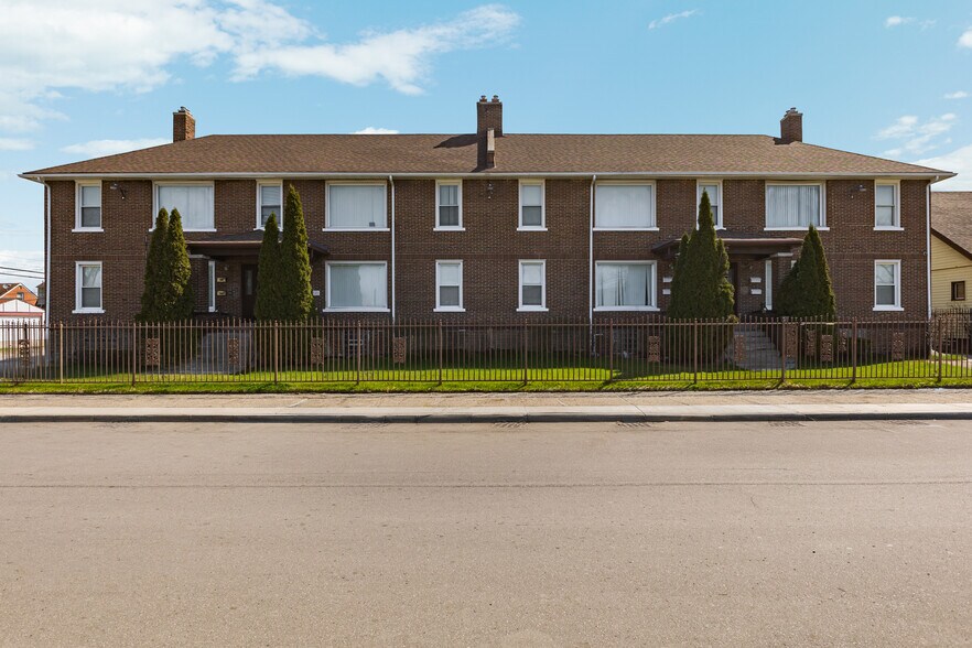 More Photos Of 13660 Ohio St, Detroit Apartments For Sale