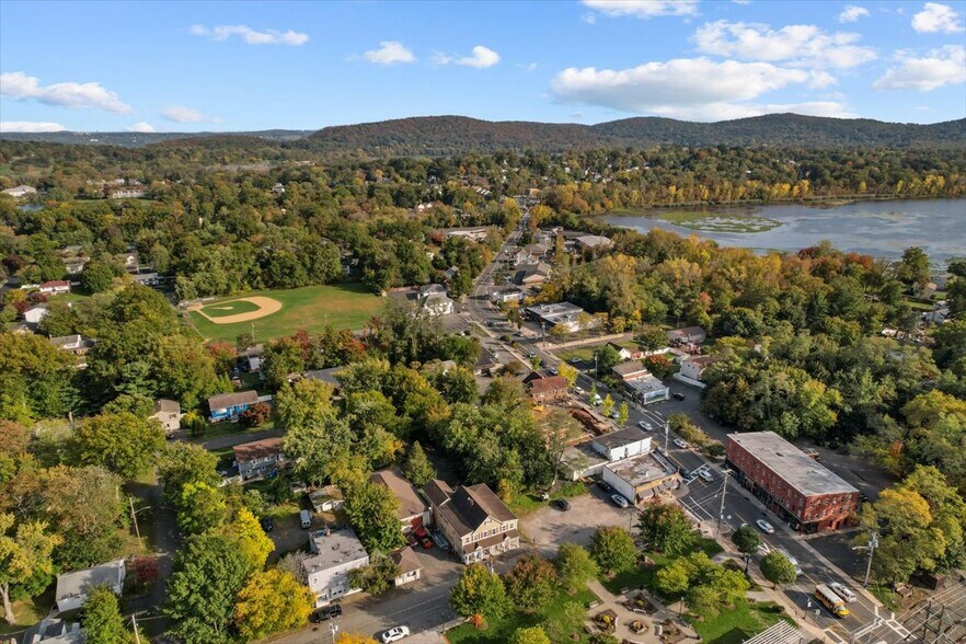 More Photos Of 10 Burnside Ave, Congers Apartments For Sale