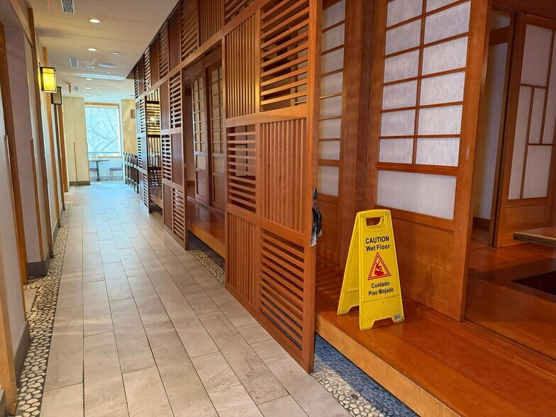 More Photos Of 365-367 W 46th St, New York Apartments For Lease