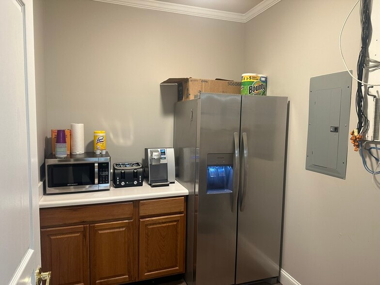 More Photos Of 5655 Lake Acworth Dr NW, Acworth Loft Creative Space For Lease