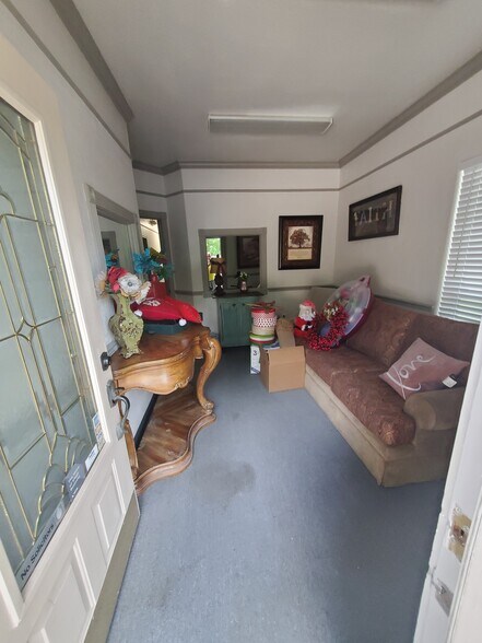 More Photos Of 1700 FM 517 Rd E, Dickinson Loft Creative Space For Lease