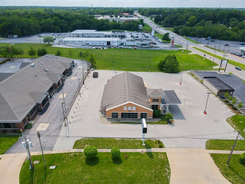 More Photos Of 2981 N Main St, Decatur Storefront Retail Office For Lease