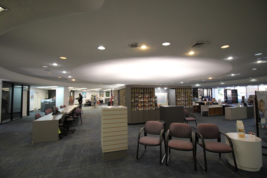 More Photos Of 2170 Rainbow Dr, Clearwater Office For Lease