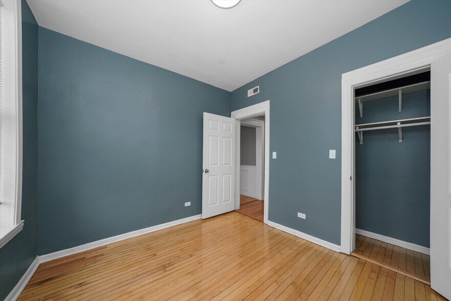 More Photos Of 7152 S Emerald Ave, Chicago Apartments For Sale