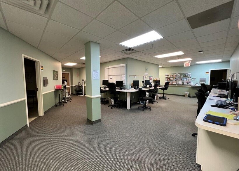 More Photos Of 464 Boston Post Rd, Orange Storefront Retail Office For Lease