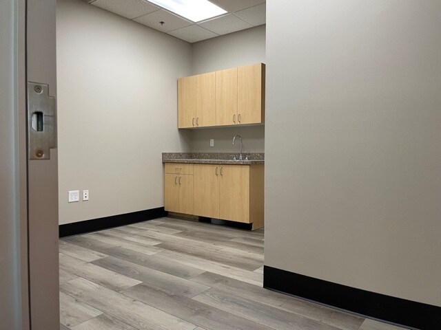 More Photos Of 400 Plaza Dr, Folsom Office For Sale