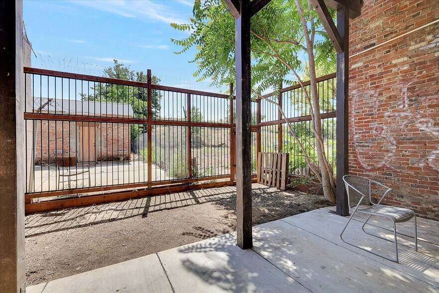 More Photos Of 228 1st St, Marysville Storefront Retail Residential For Sale