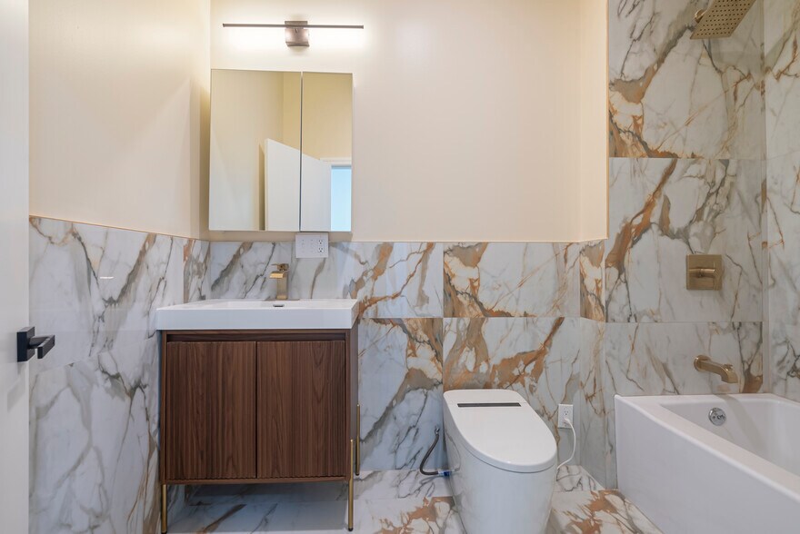 More Photos Of 1618 S Broad St, Philadelphia Apartments For Sale