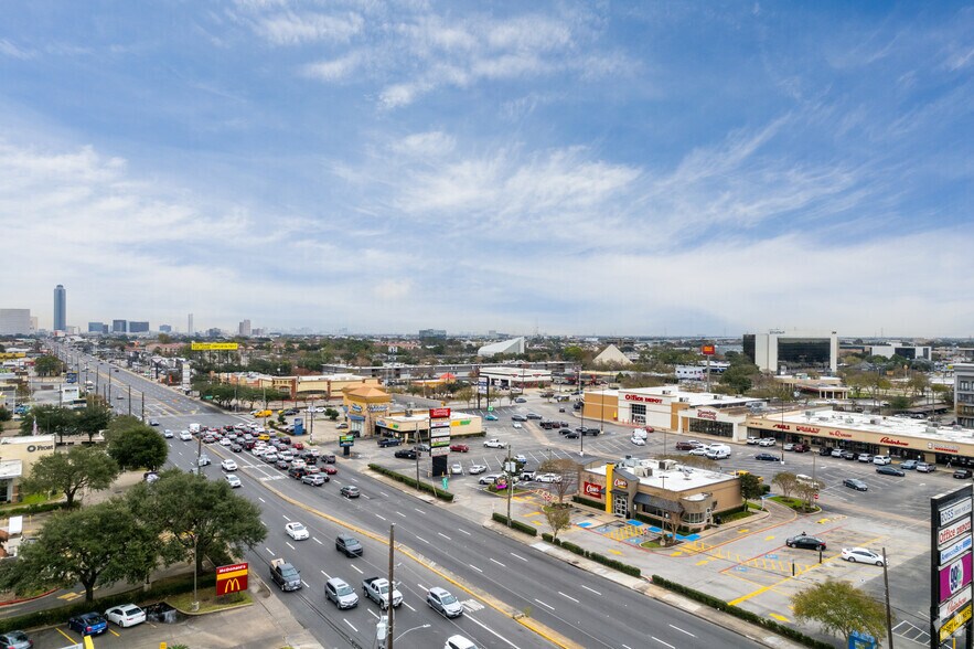 More Photos Of 7505-7705 Westheimer Rd, Houston Unknown For Lease