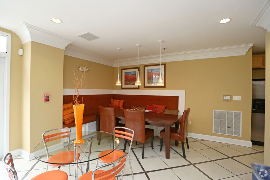 More Photos Of 1901 West St, Annapolis Apartments For Lease