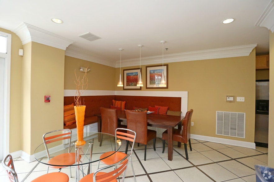 More Photos Of 1901 West St, Annapolis Apartments For Lease