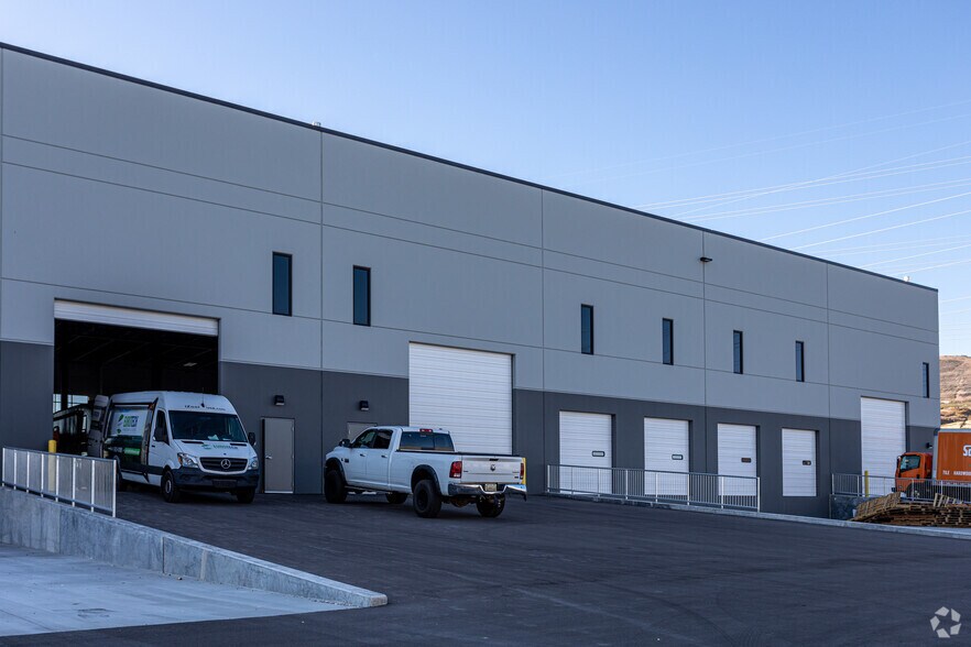 More Photos Of 16361 S Bringhurst Blvd, Bluffdale Unknown For Lease