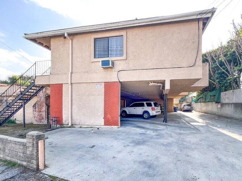 More Photos Of 4189 Greenbush Ave, Sherman Oaks Multifamily For Sale