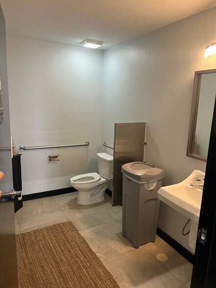 More Photos Of 2324 Jacaman Rd, Laredo Storefront Retail Office For Lease