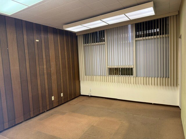 More Photos Of 222 Minner Ave, Bakersfield Medical For Sale