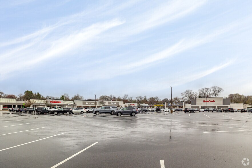 More Photos Of 43 E Rt-59, Nanuet Unknown For Lease