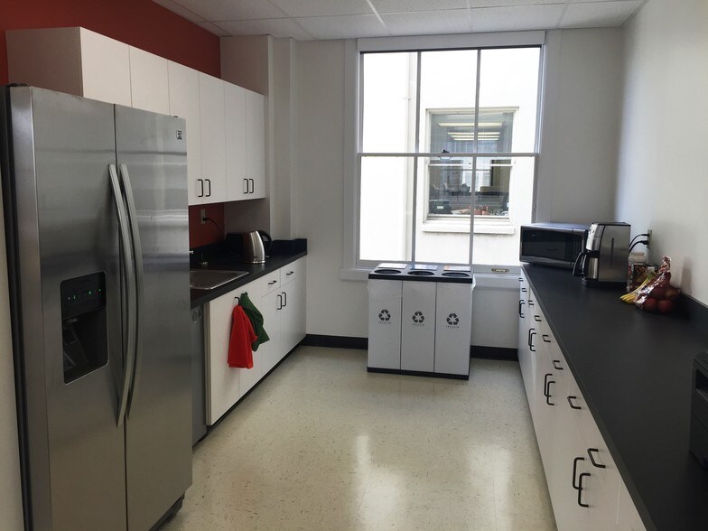 More Photos Of 1127-1140 SW Morrison St, Portland Office For Lease