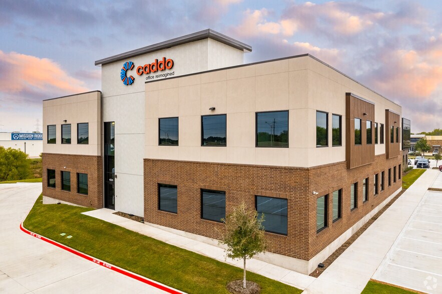 More Photos Of 4324 Mapleshade Ln, Plano Coworking Space