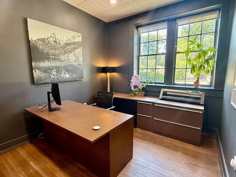 More Photos Of 675 Seminole Ave NE, Atlanta Office For Lease