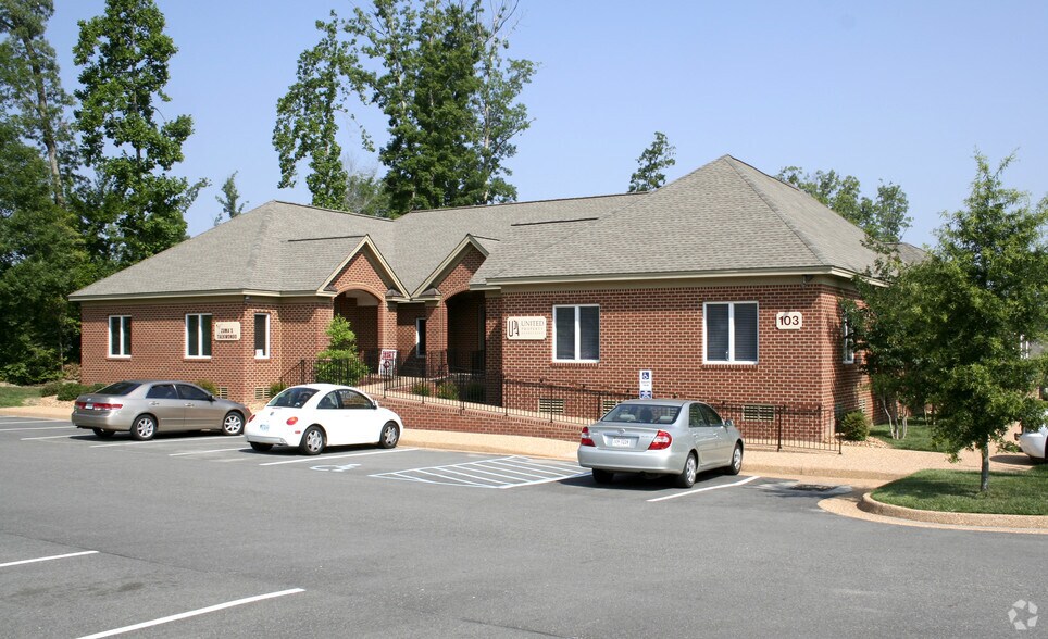 More Photos Of 113 Bulifants Blvd, Williamsburg Unknown For Lease