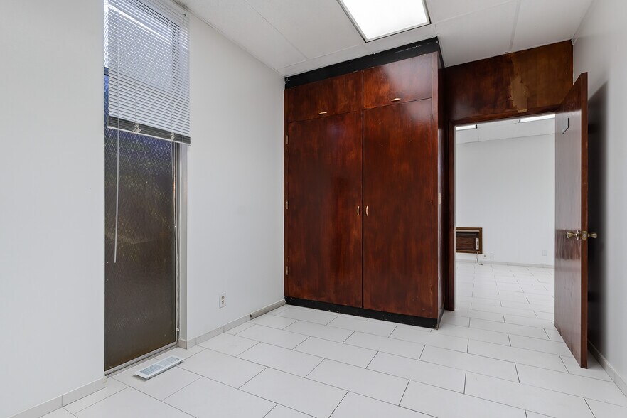 More Photos Of 2330 S Main St, Salt Lake City Office For Lease