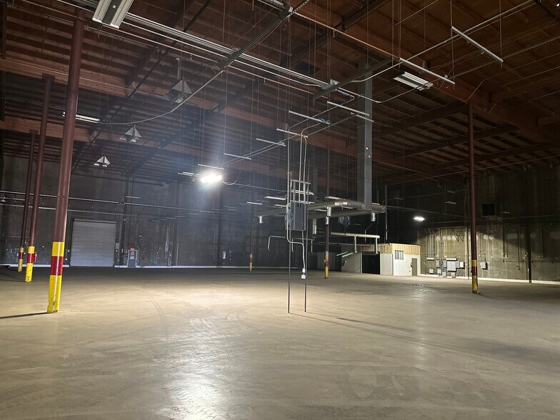 More Photos Of 99 Kentucky Street, Gridley Warehouse For Lease