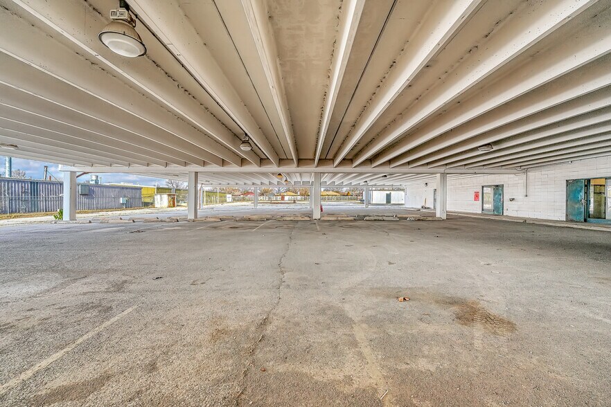 More Photos Of 6725 NW Atlanta Ave, Lawton Industrial For Lease