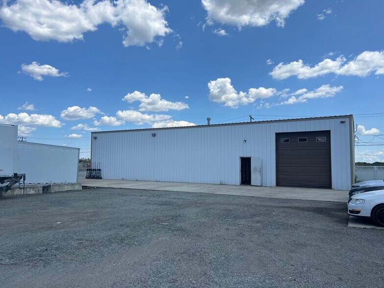 More Photos Of 1445 Calcon Hook Rd, Sharon Hill Warehouse For Lease