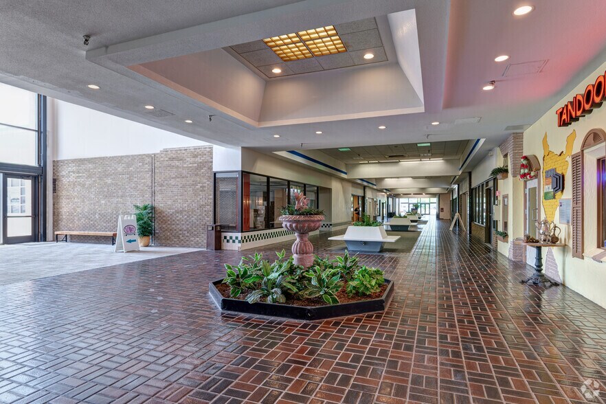 More Photos Of 6720 Pittsford Palmyra Rd, Fairport Unknown For Lease