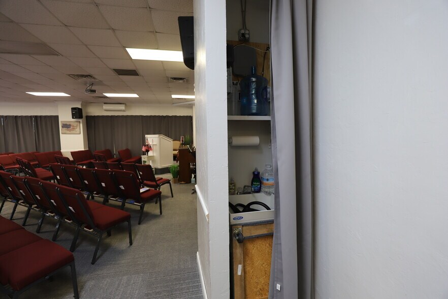 More Photos Of 23352 NW 186th Ave, High Springs Storefront Retail Office For Lease